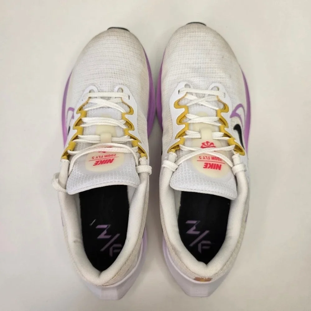 Nike Womens 9.5 Zoom Fly 5 Running Shoes White Rush Fuchsia Purple DM8974-100